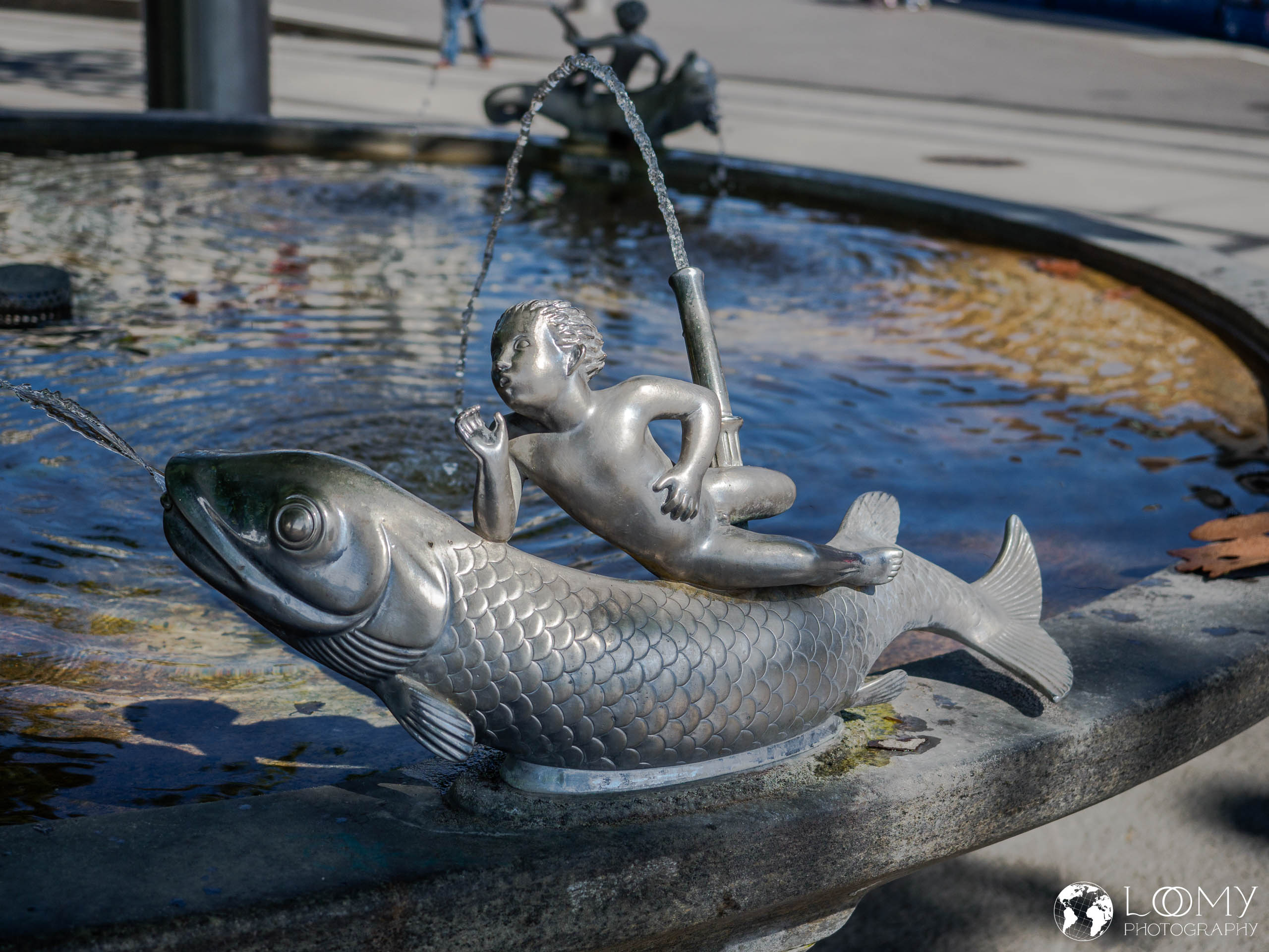 Brunnen mit drei Knaben