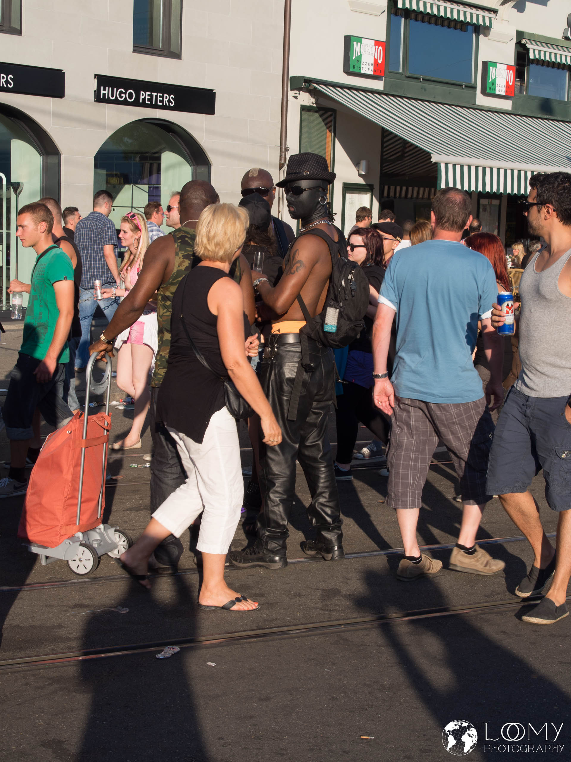 Nicht roter, sondern schwarzer Kopf