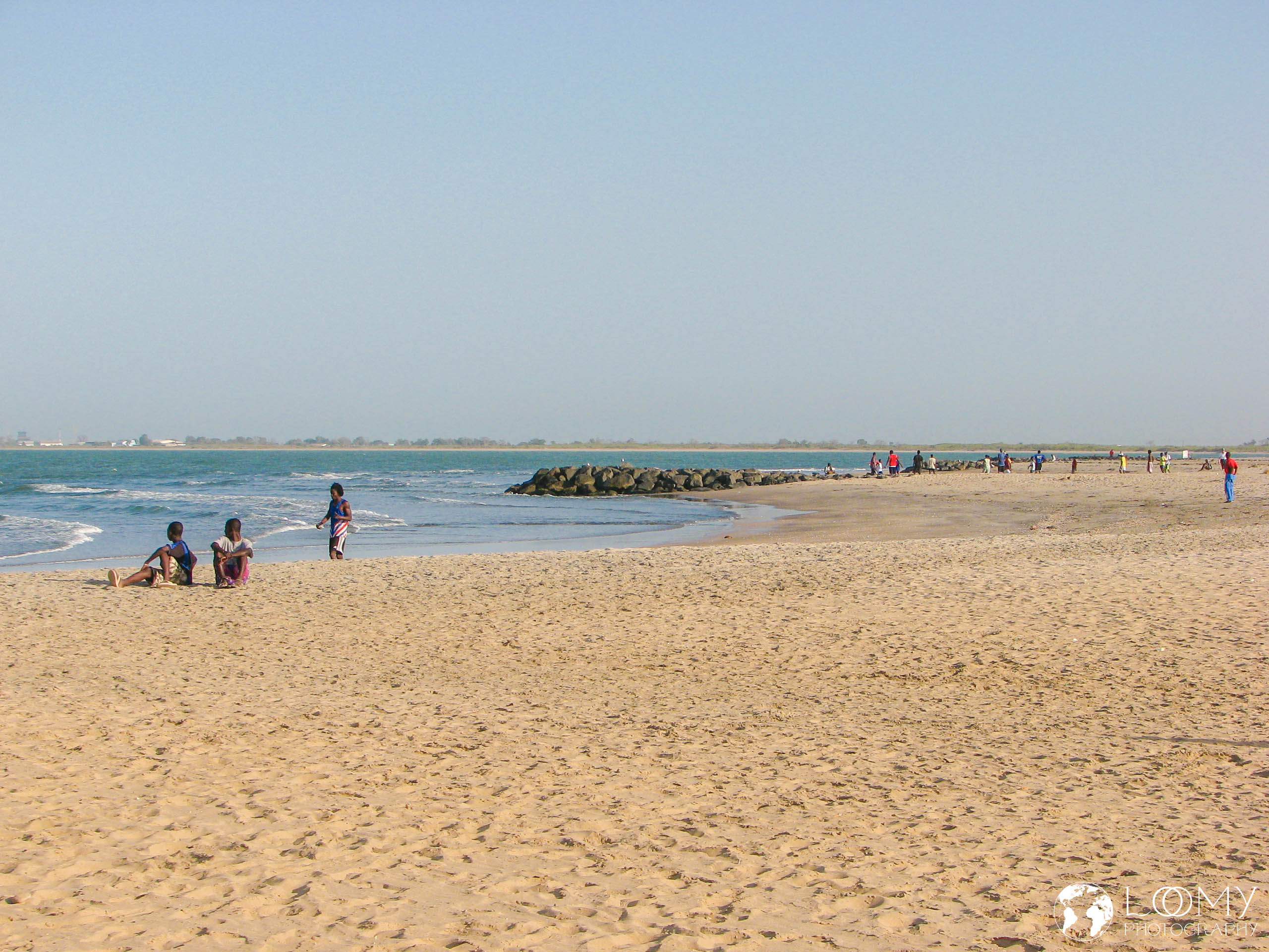 Sandstrand vorm Ocean Bay Hotel